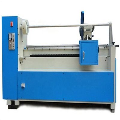 Automatische slijpmachine voor het snijden van weefsel van lederen rollen voor productie-installaties
