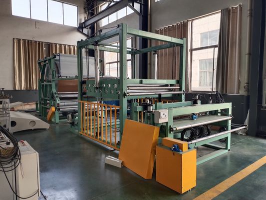 Watergebaseerde lijmlamineermachine voor de productie van tapijten in een productie-installatie